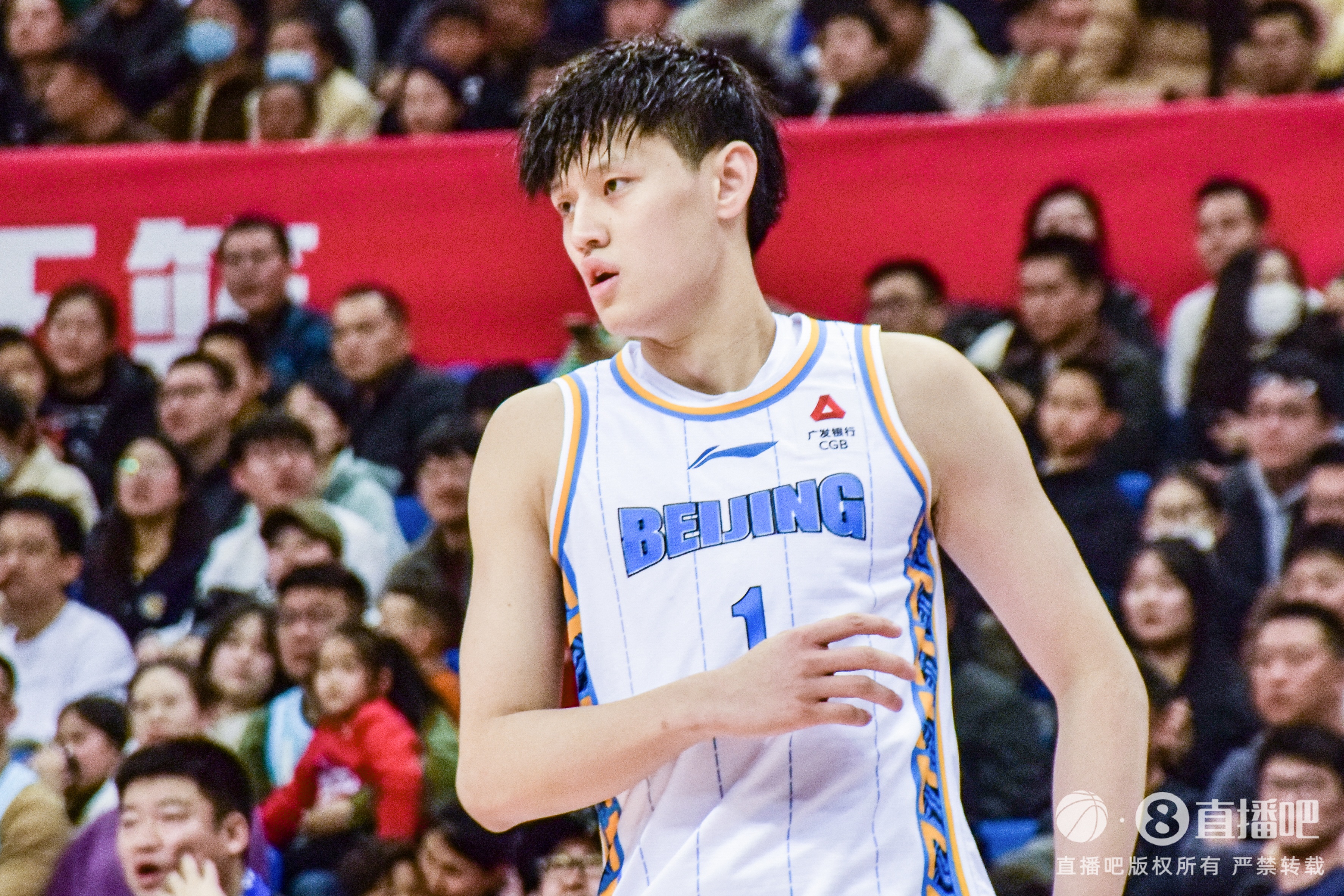 手感火热！曾凡博11中8高效拿下22分8板1助1断 正负值+17