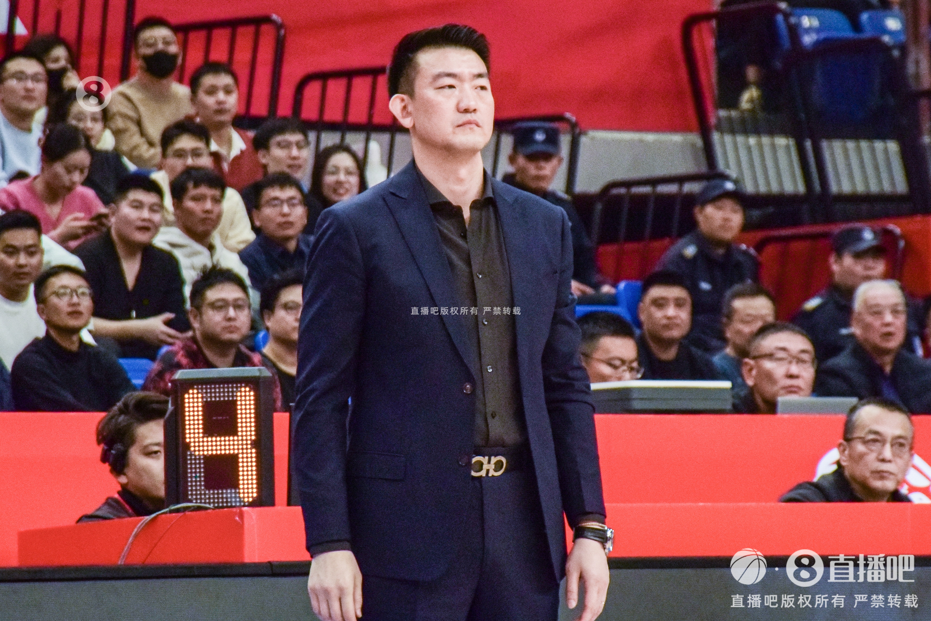 CBA最佳主教练候?。和醪┦こ∈疃嗔煜?杨鸣许利民邱彪在列