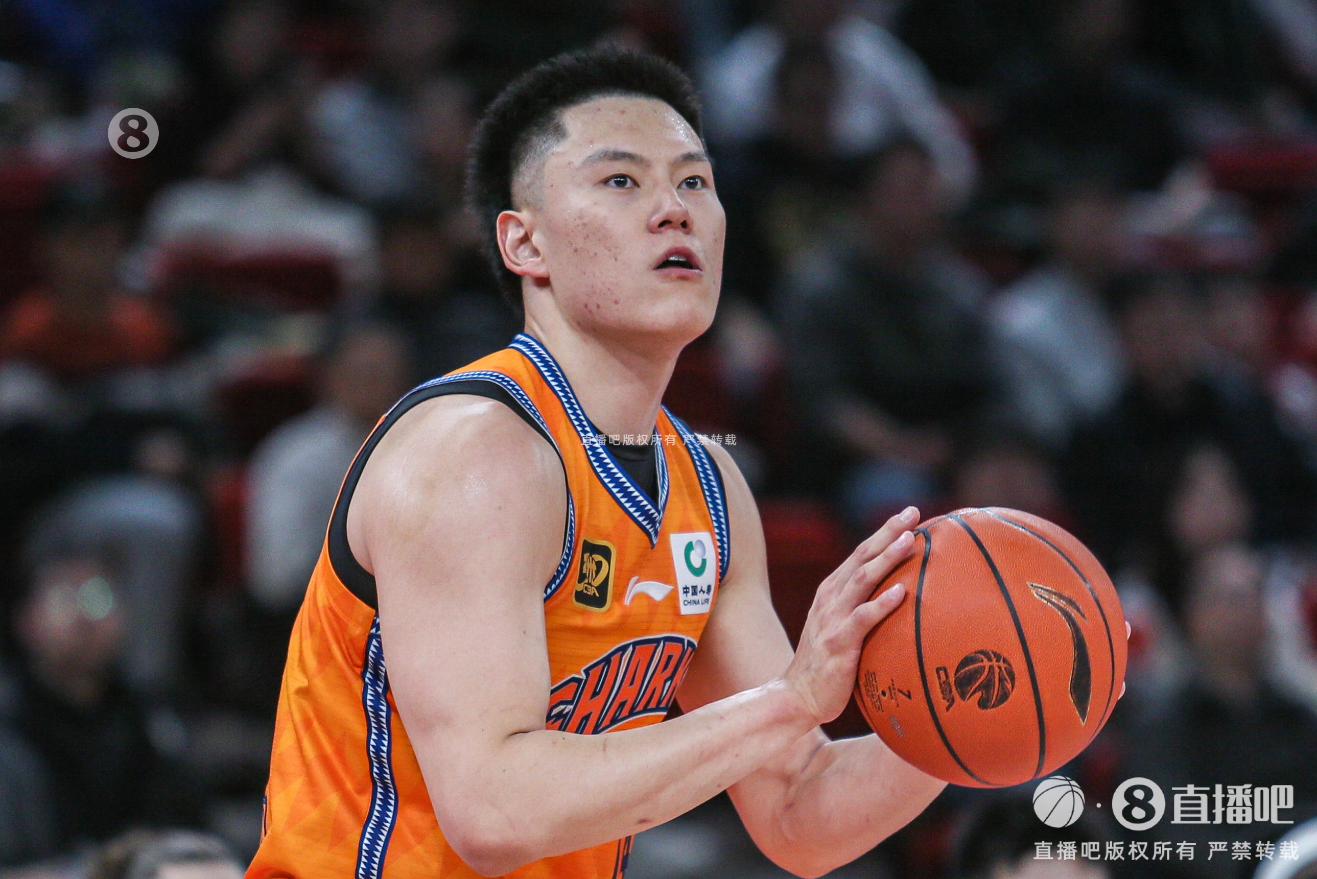 打得还可以！李弘权12中7&4记三分拿下18分6板1助3断