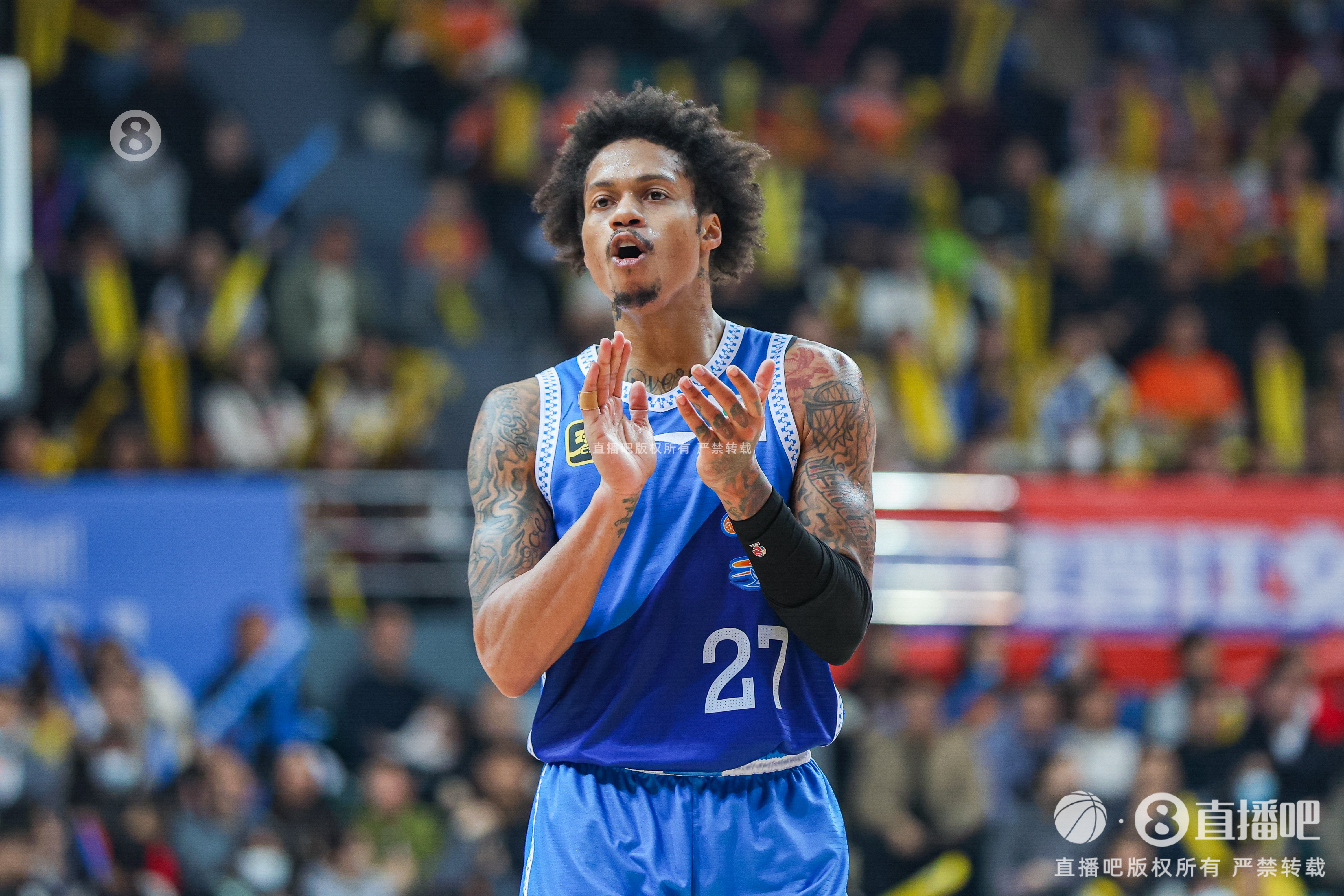 合格外援组合！库克20中11砍27分 杨16中8&罚球14中10砍27分6助