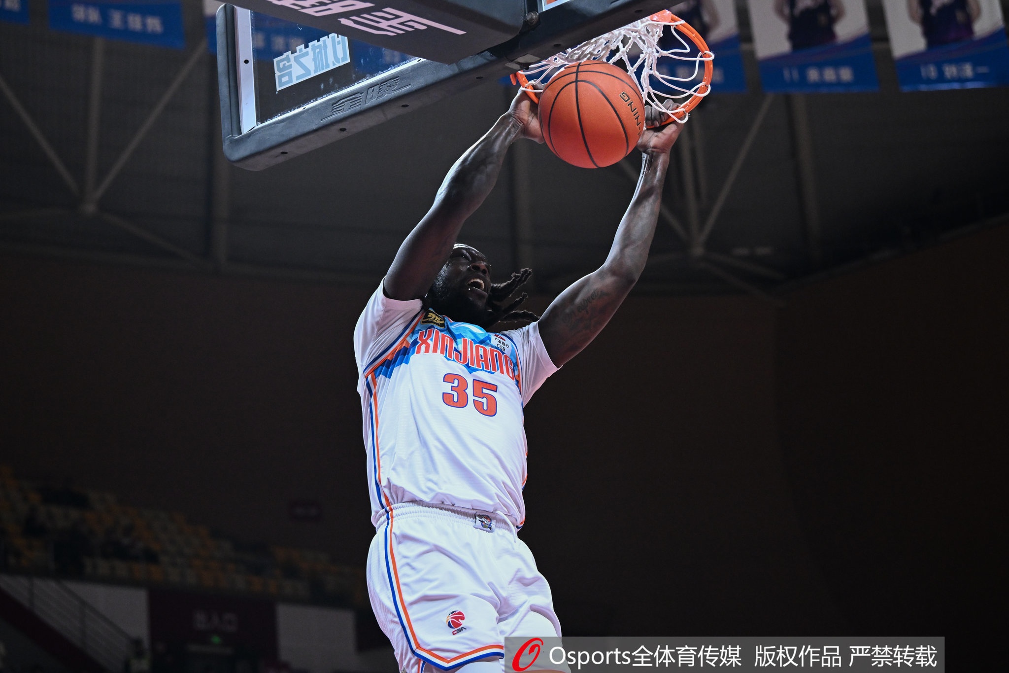 表现可以！哈雷尔12中7拿到17分7篮板