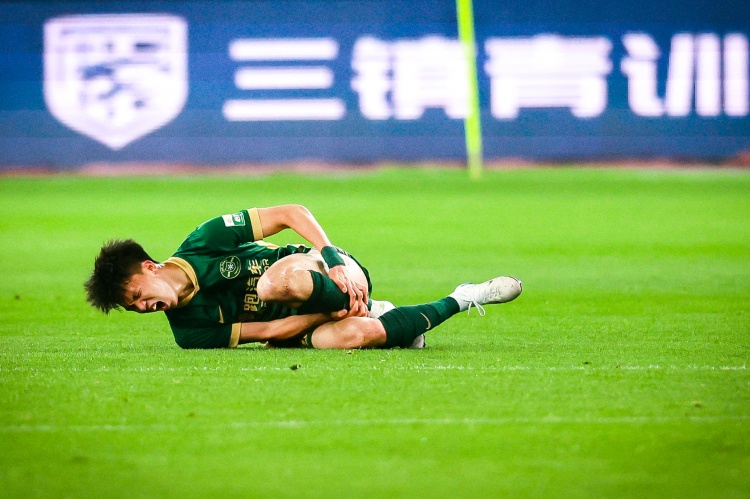 记者：王钰栋和汪士钦恢复不错，弗兰克情况要复杂很多